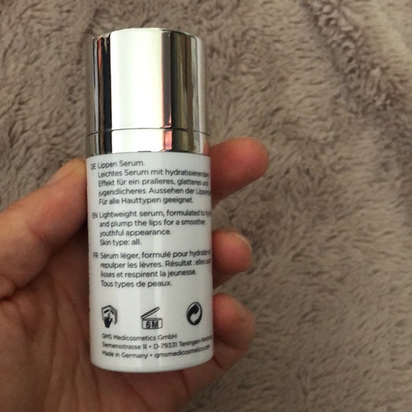 QMS lip line corrector 15ml - Picture 4 of 5